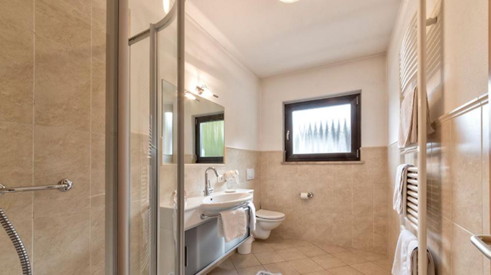 Residence Andrea Lagundo Bagian luar foto