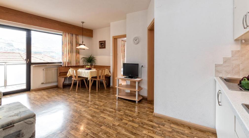 Residence Andrea Lagundo Bagian luar foto